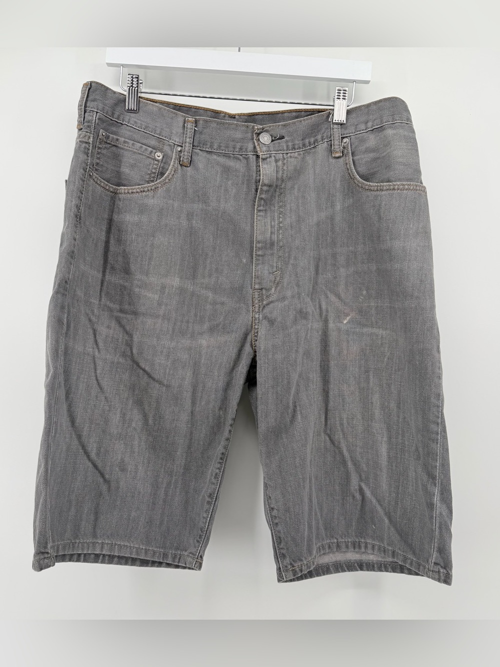 Levis Size 36 Gray 569 Loose Straight Denim Shorts Mens Baggy Skater Y2K Jorts - Picture 1 of 9